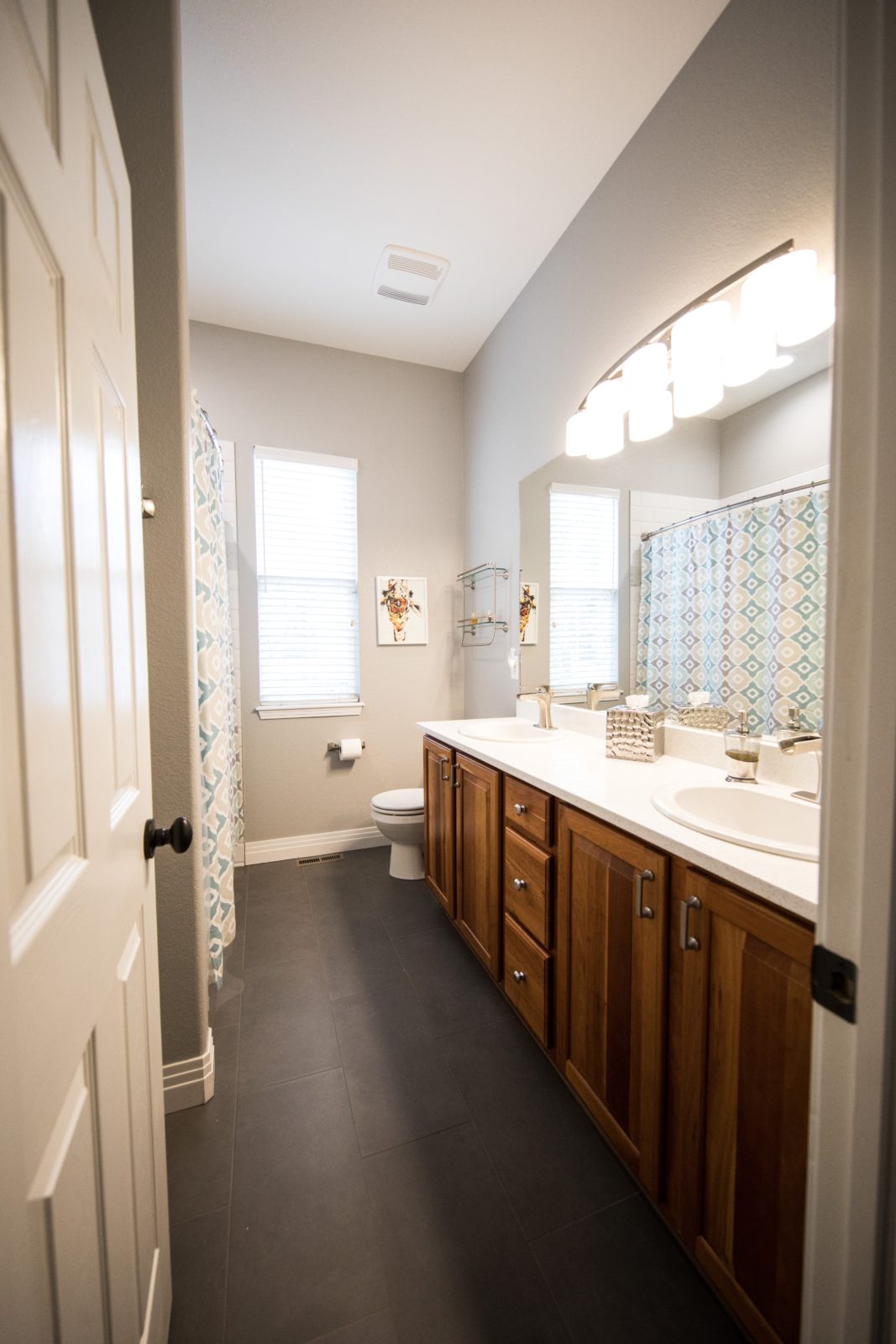 Learn about the top three do’s and don’ts of a bathroom remodel.