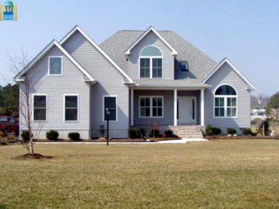  Learn if you should buy land before or after choosing a custom home builder.